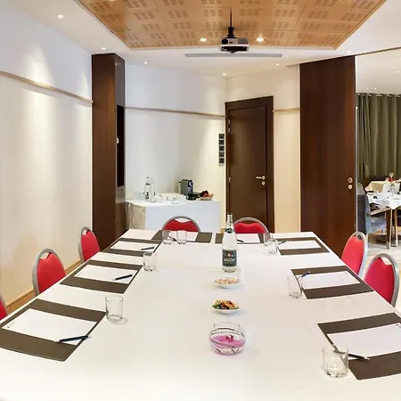 Radisson Blu Champs-elysées, 5*