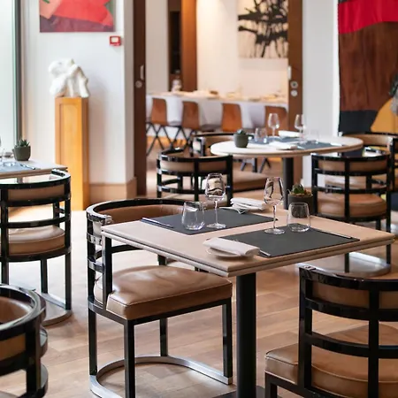 Radisson Blu Champs-elysées, 5*