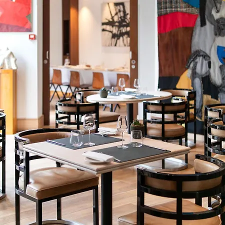 Hotel Radisson Blu Champs-elysées, 5*