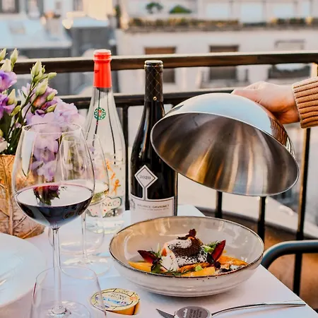 Hotell Grand Champs-elysees