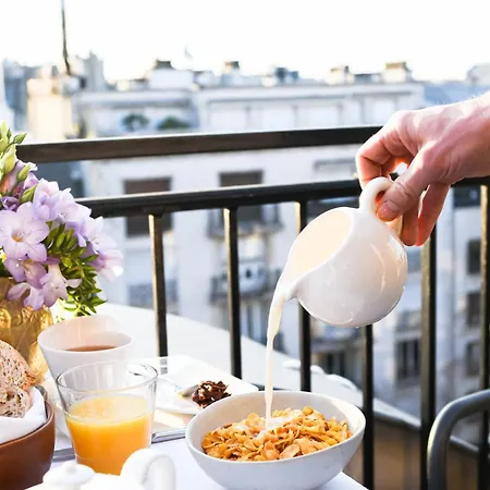 Radisson Blu Champs-elysées, Hotel 5*