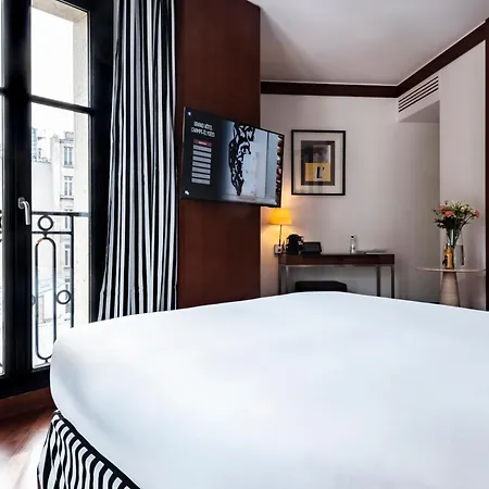 Grand Champs-elysees Hotell 5*