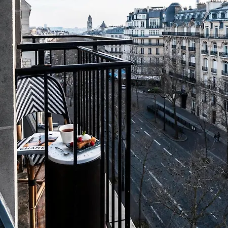 Radisson Blu Champs-elysées, París