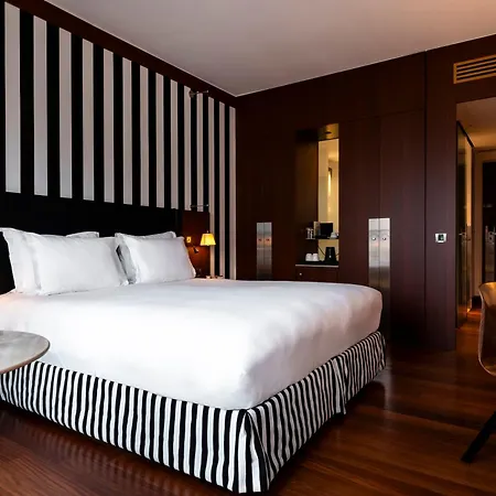 Radisson Blu Champs-elysées, 5* París