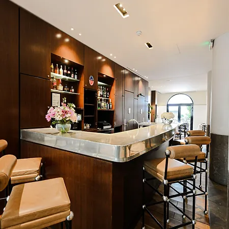 Hotell Grand Champs-elysees