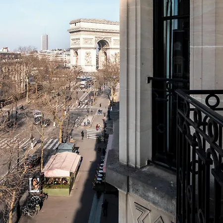 Grand Champs-elysées Paris