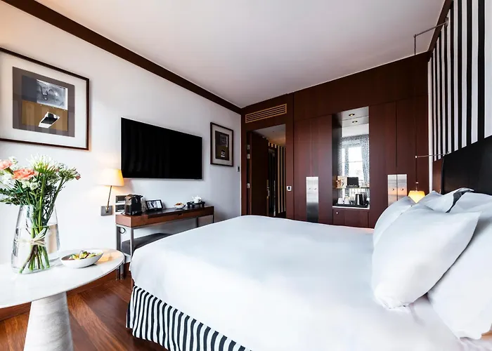 Grand Champs-elysees 5* Parijs