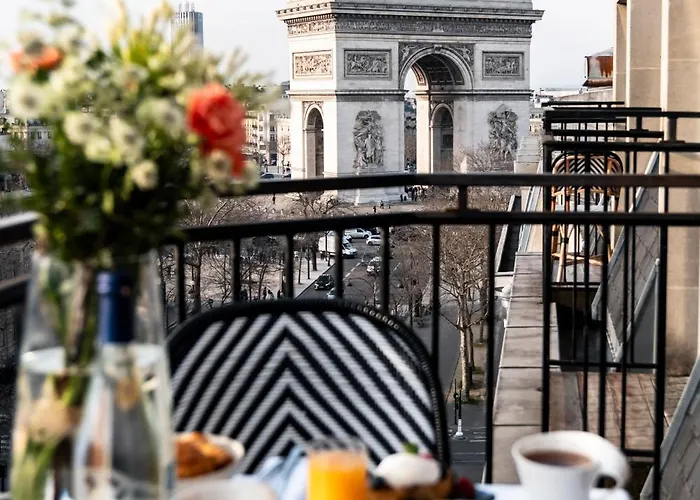 Grand Champs-elysees 5*