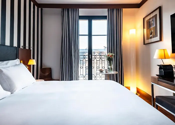 Hotel Grand Champs-elysees 5*