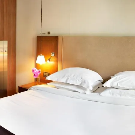 Radisson Blu Champs-elysées, Hotel Parigi