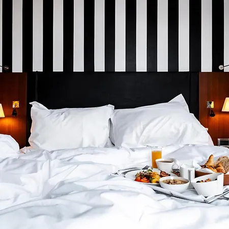 Radisson Blu Champs-elysées, 5* Parigi