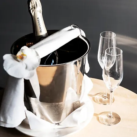 Hotel Grand Champs-elysees Parijs