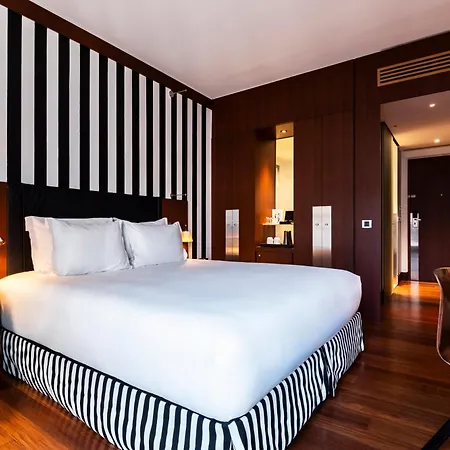 Radisson Blu Champs-elysées, 5*