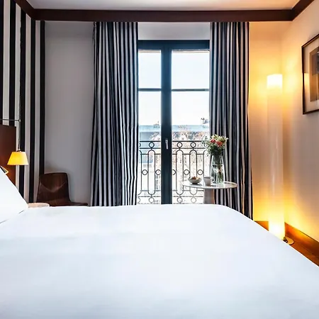 Hotel Radisson Blu Champs-elysées, 5*