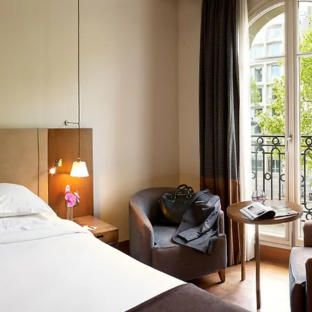 Grand Champs-elysees Parijs